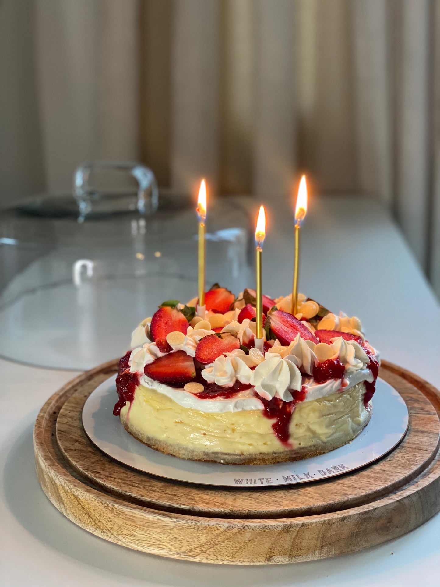 Baked New York Strawberry Cheesecake